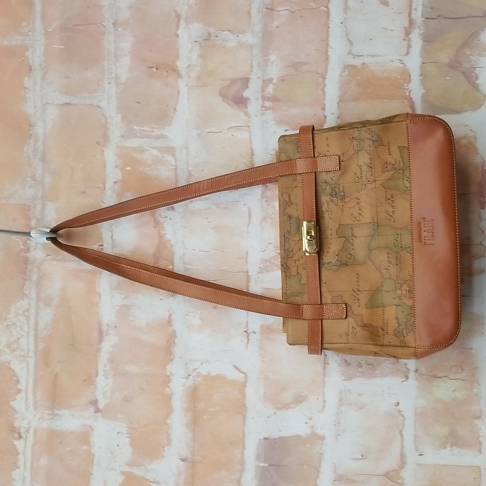 Alviro Martini map purse large in size